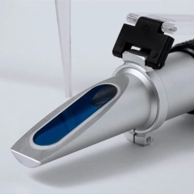 Refractometer