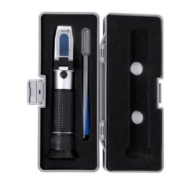 Refractometer